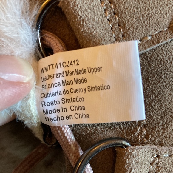 NWT winter boots - Picture 7 of 8